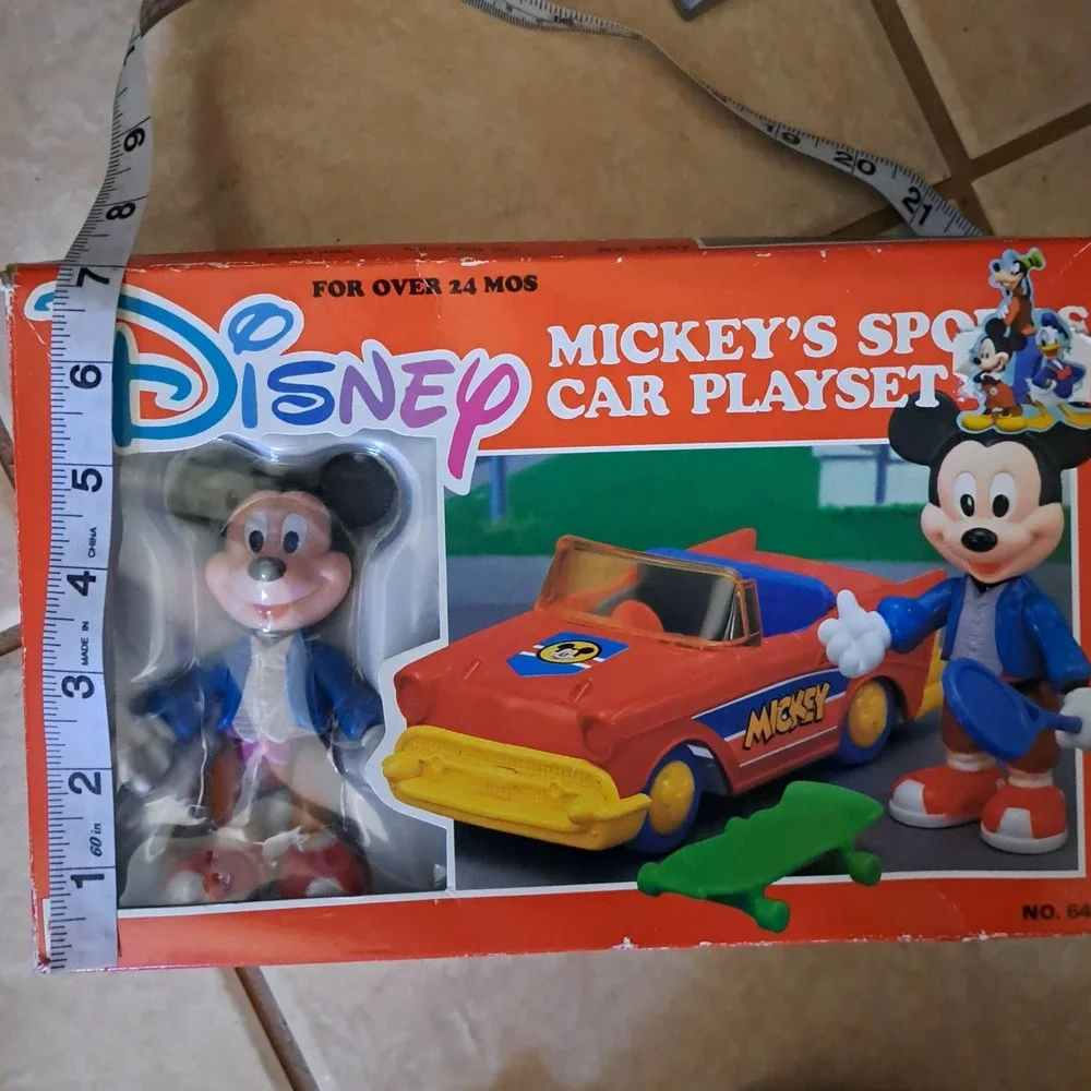 RARE VINTAGE COLLECTIBLE SEALED Mattel Mickey Sportscar Playset No 6497